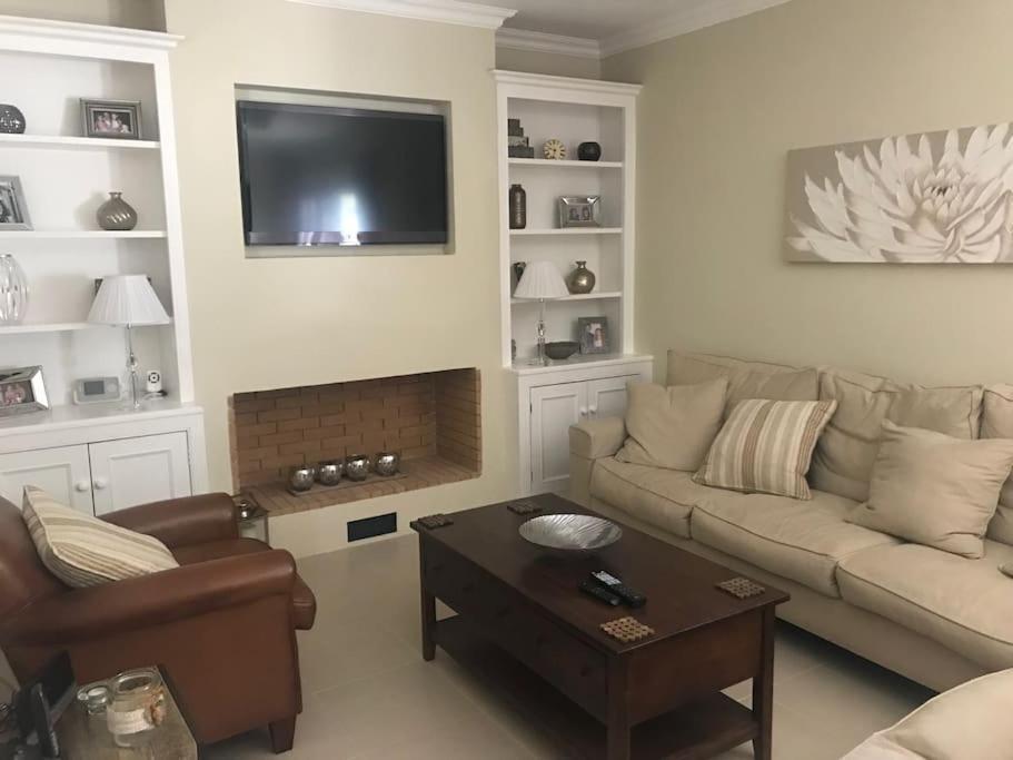 Villa Oleander Agios Nikolaos Loutra Edipsou المظهر الخارجي الصورة